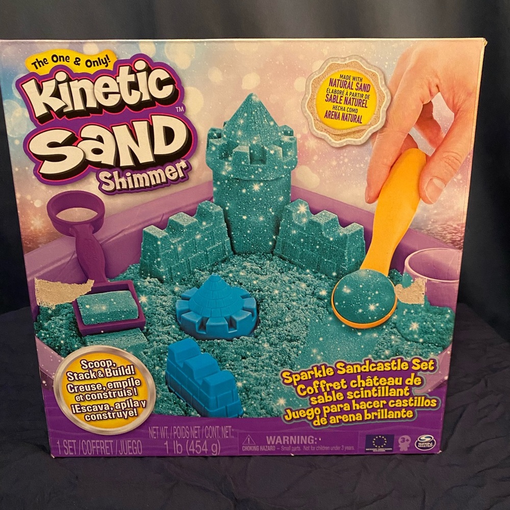 Kinetic sand shimmer